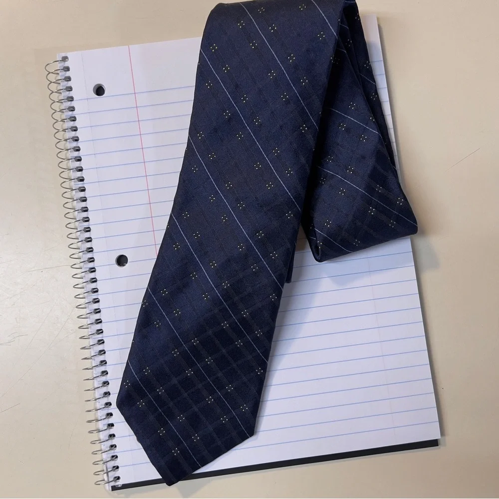 DKNY Menswear Navy Blue Lavender Stripes Pointed silk Mens Necktie Accessories
